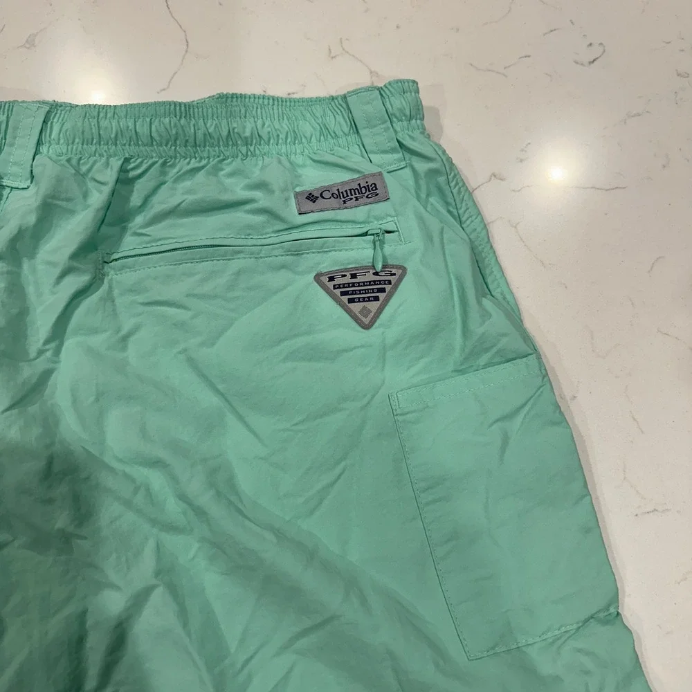 Columbia PFG Backcast III Water Shorts Mens Large Mint Green FM4009 Omni-Shade